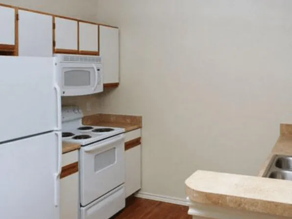 Elan Gardens Apartments