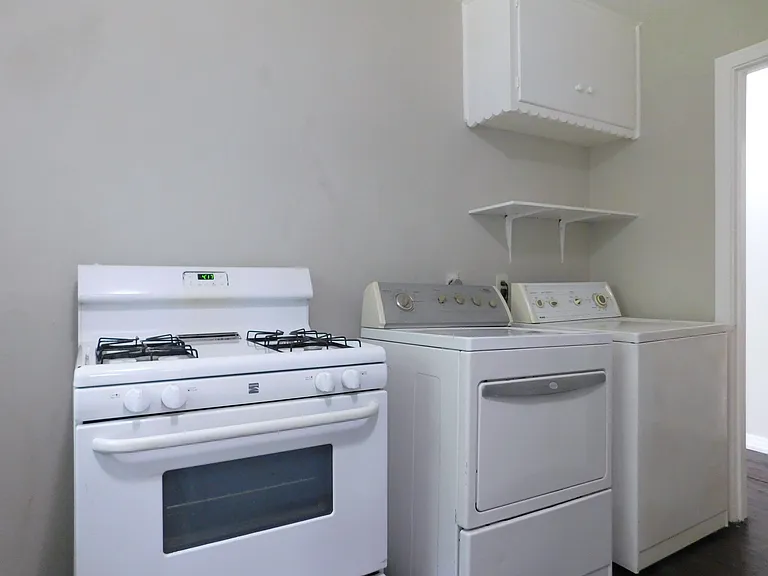 806 Cordell St — Photo 11