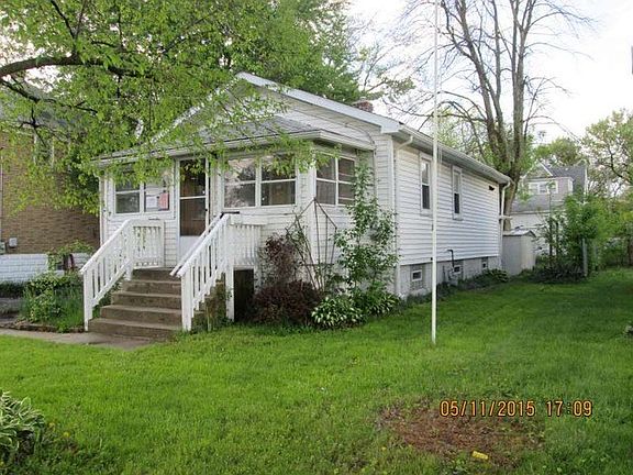3rd image of 300 161st St