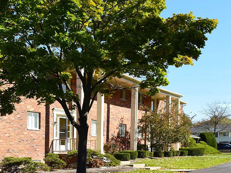 Cherokee Hills Apartments — Photo 5