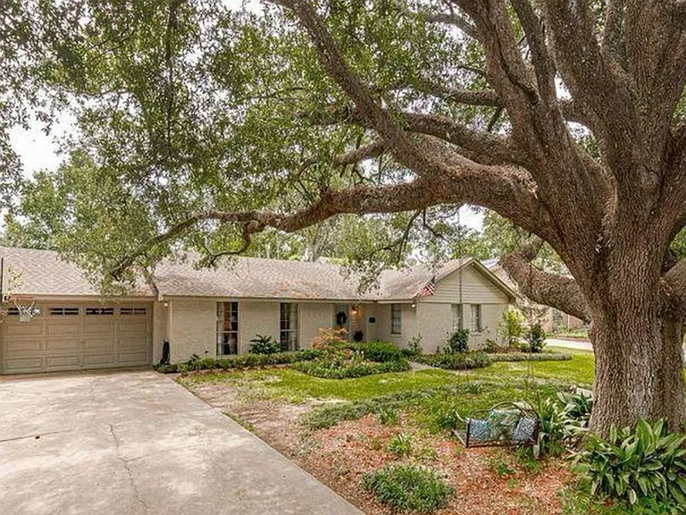 5734 Hyacinth Ave — Photo 1