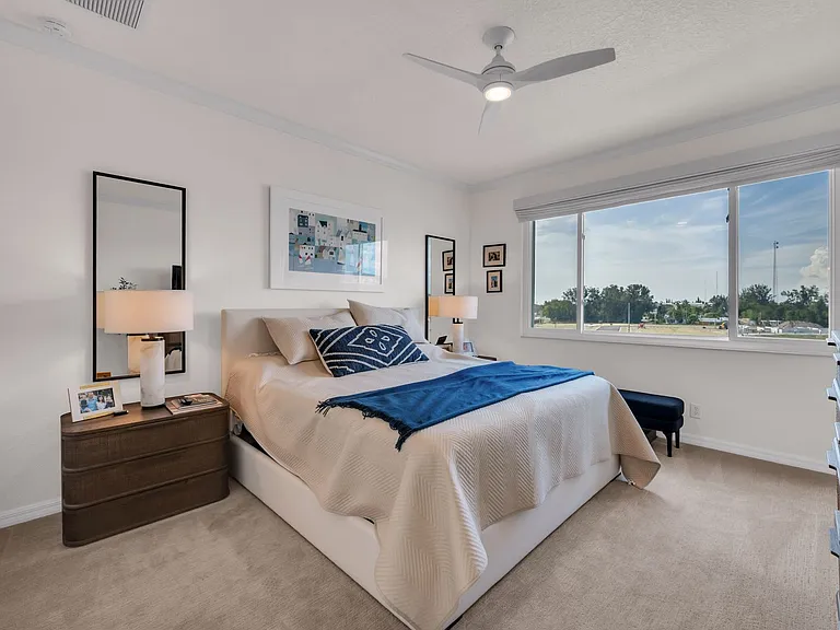 1127 Venetian Harbor Dr NE — Photo 18
