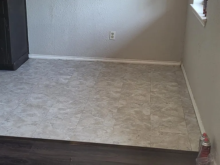 106 W Hoover Ave — Photo 4