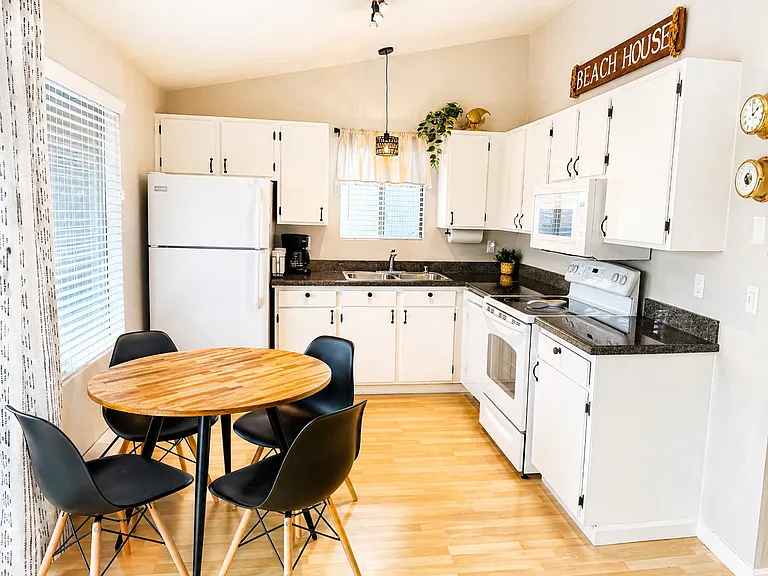 7530 Birch Bay Dr #204 — Photo 2