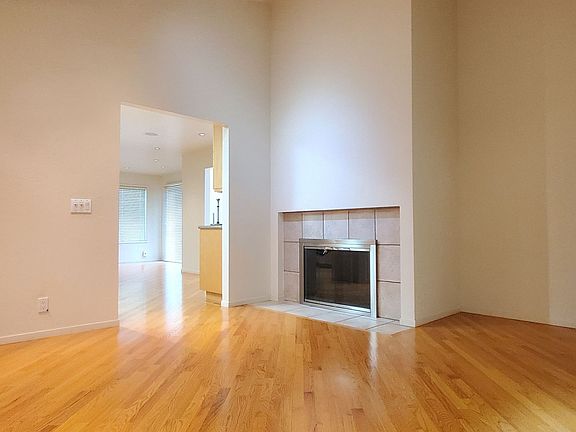 5th image of 19345 Titus Ct