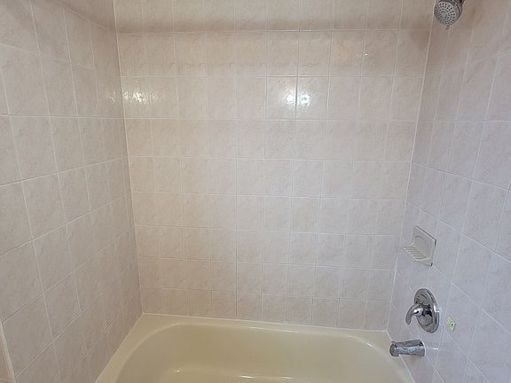 4th image of 45 Aldine St