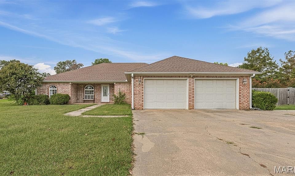 1st image of 913 Sutton Pl