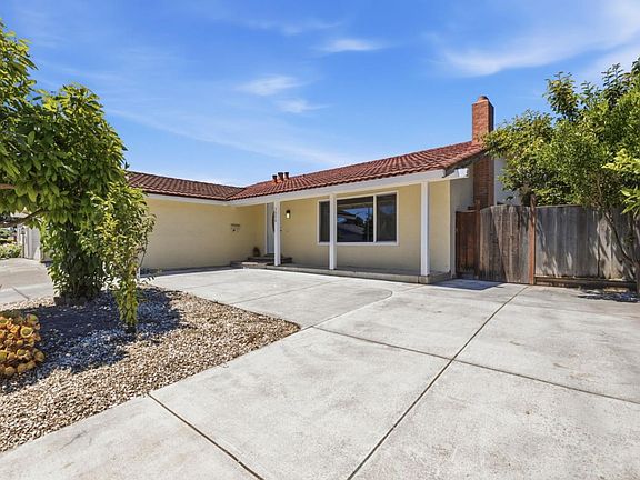 4th image of 3676 Eastwood Cir