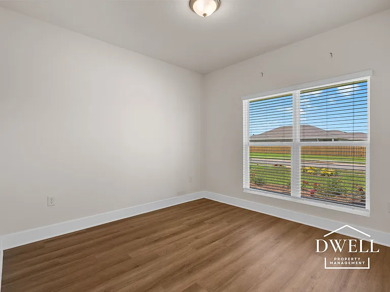 1009 Hayward Loop — Photo 28