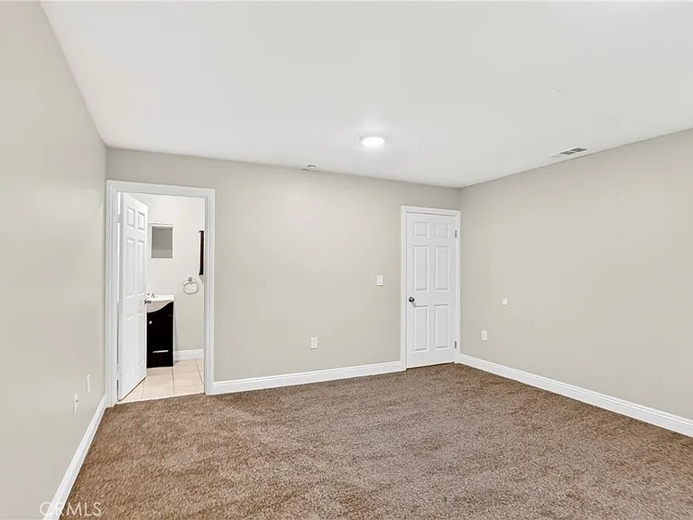 11227 Towne Ave — Photo 21