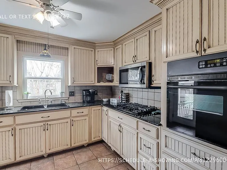 176 Markham Dr — Photo 4