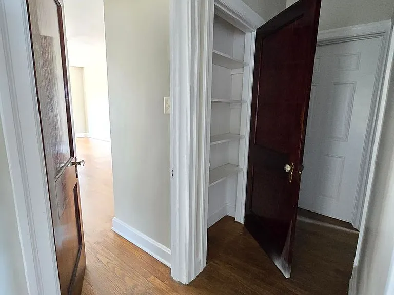 145 E North Ave — Photo 7
