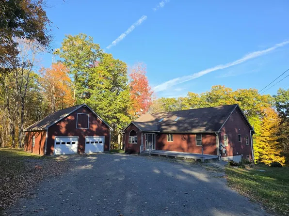 46 Pearce Circle, Rockingham, VT 05101