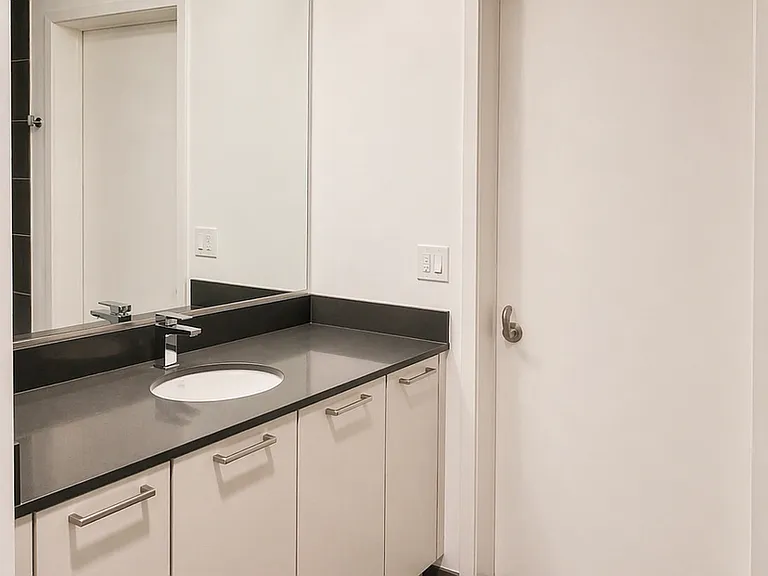 1075 Market St #603 — Photo 12