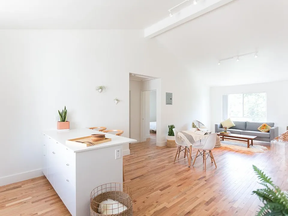 2703 Bellevue Ave #5