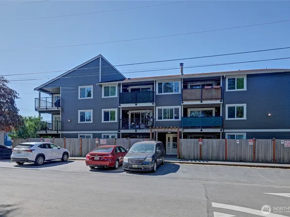 939 N 101st Street #302, Seattle, WA 98133