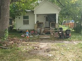 807 N Hickory St, Ottawa, KS 66067