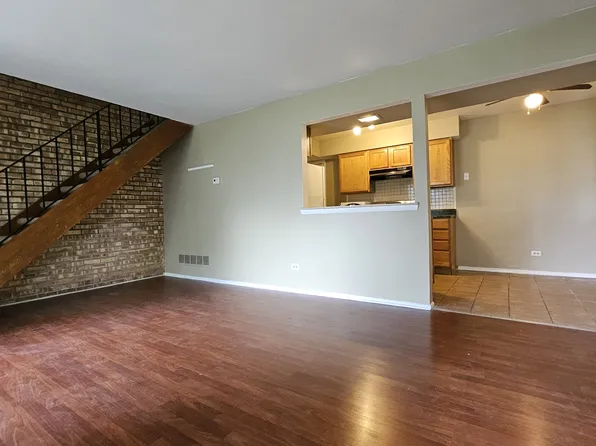 318 David Ct, Bartlett, IL 60103