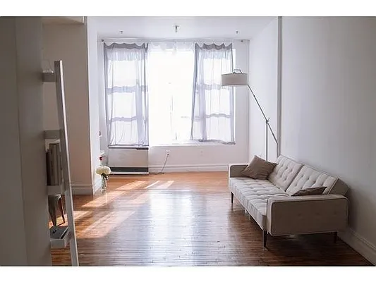 Rented by Loom Group | media 40