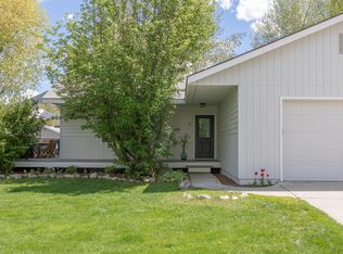 3047 Rangeview Dr, Jackson, WY 83001