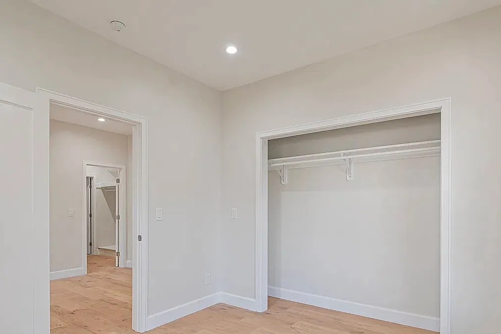 1 bed, 600 sqft, $2,100 — Photo 2