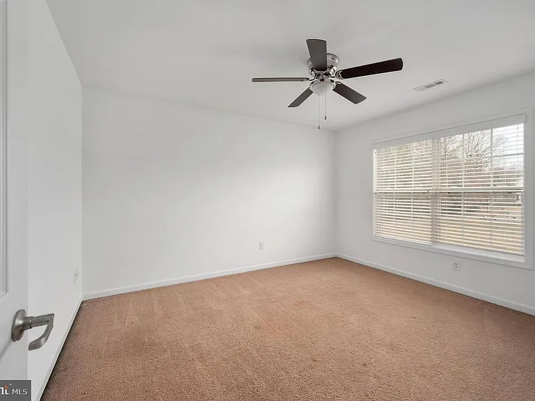 259 Olympic Dr — Photo 33