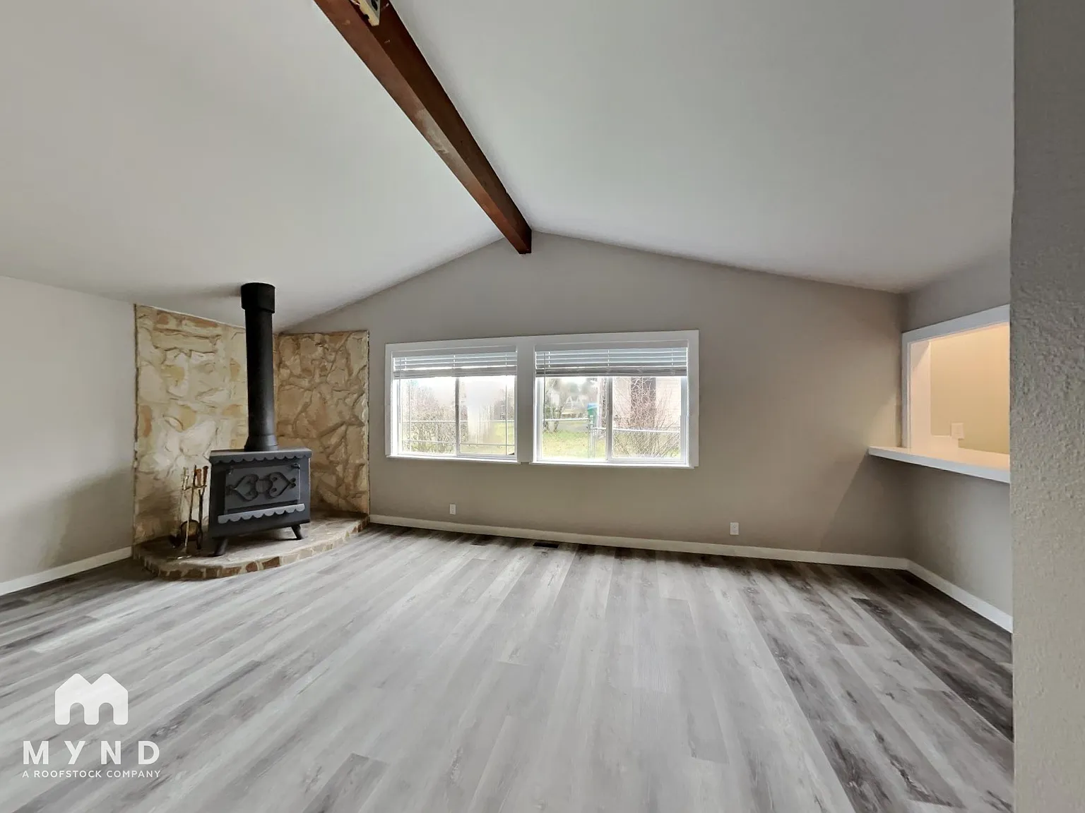4 bed, 2.0 bath, 1620 sqft, $3,205 — Photo 4