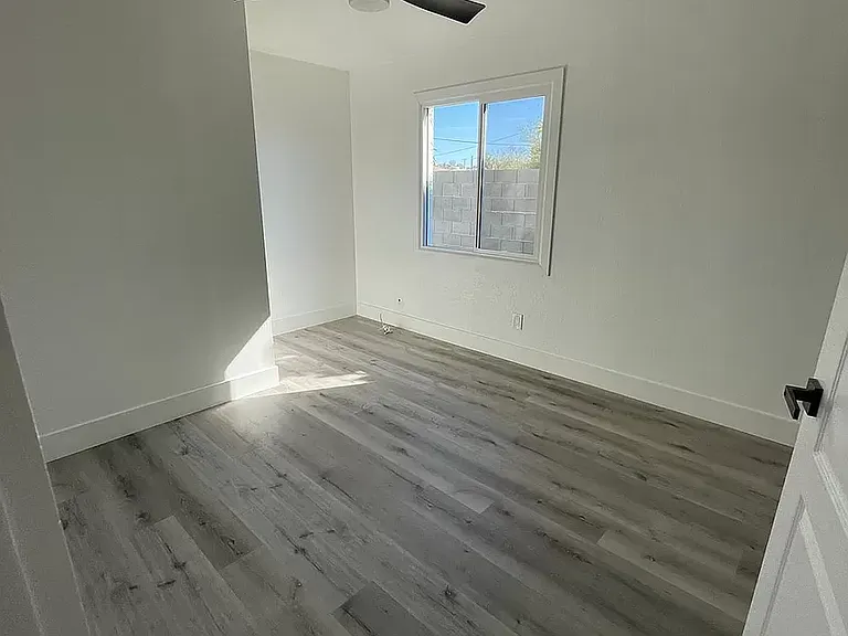 1346 E Almeria Rd — Photo 12
