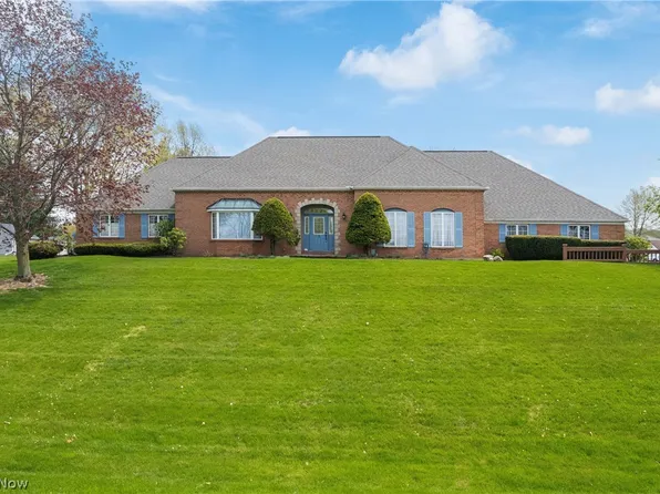 4581 Whyem Dr, Akron, OH 44319