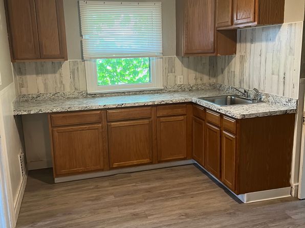 633 Englewood Ave #2