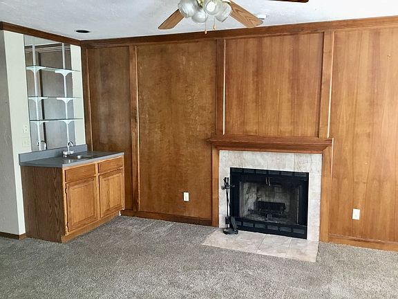 3rd image of 12916 Carrie Ct