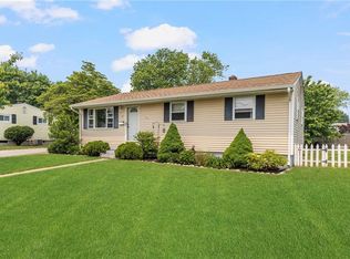 71 Sheppard Dr, Warwick, RI 02886