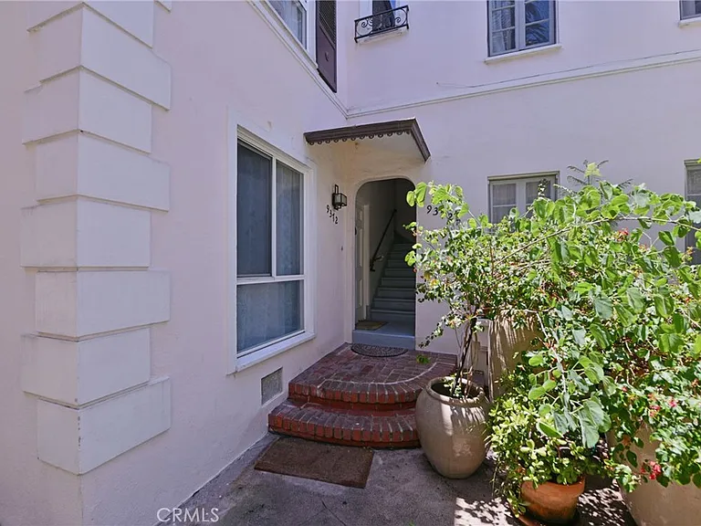 9372 W Olympic Blvd — Photo 13