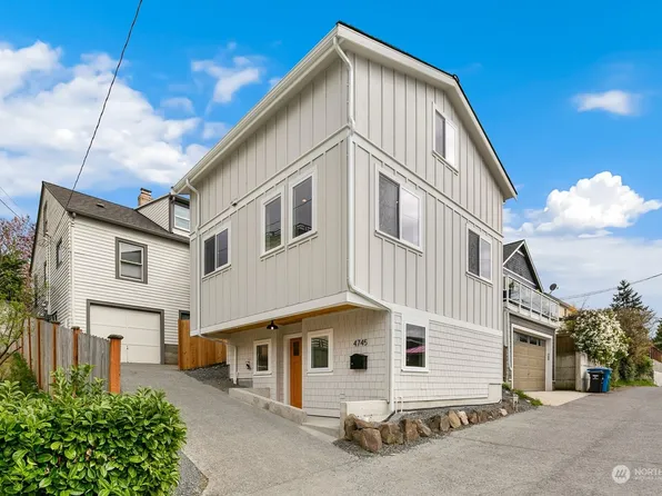 4745 University View Place NE, Seattle, WA 98105