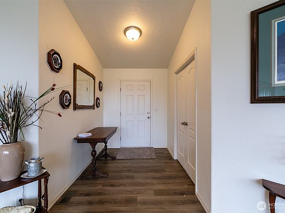 3rd image of 122 Doty Street