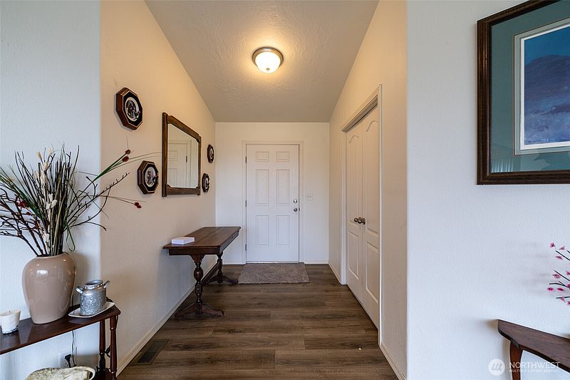 3rd image of 122 Doty Street