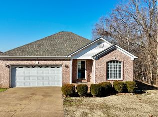 19 Red Hawk Dr, Jackson, TN 38305