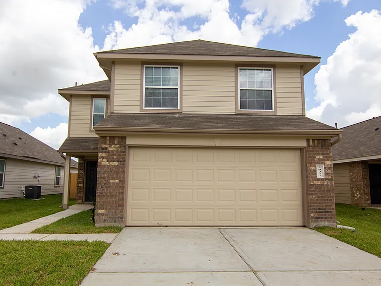 24315 Volta Gardens Ct — Photo 3