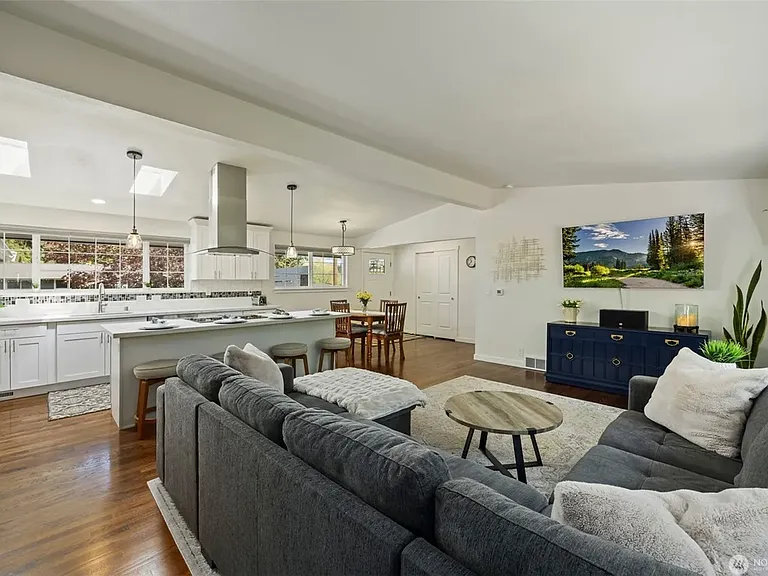5220 201st Pl SW — Photo 12