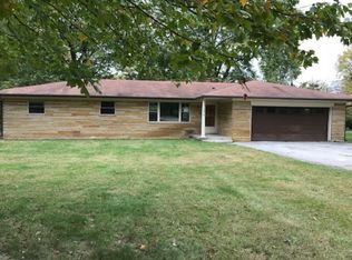 1414 Berry Rd, Greenwood, IN 46143