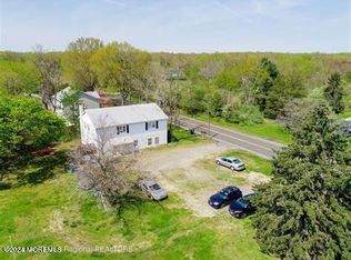 408 Squankum Yellowbrook Rd, Farmingdale, NJ 07727