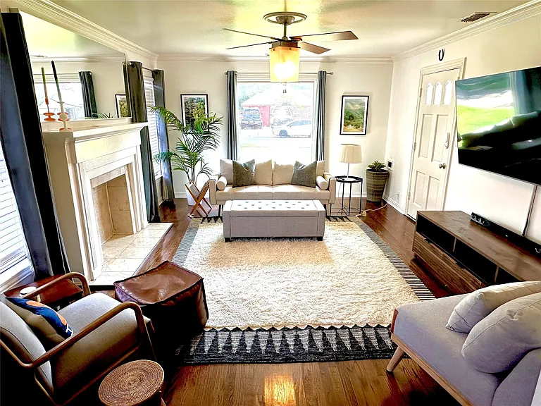 7515 Morton St — Photo 3