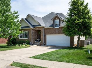1242 Chapmans Retreat Dr, Spring Hill, TN 37174