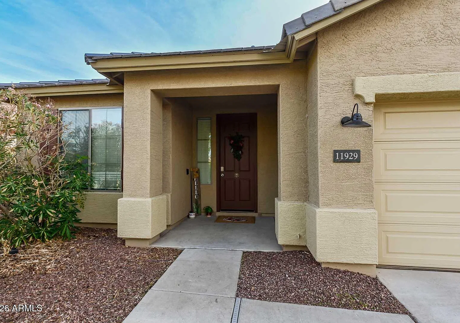 4 bed, 2.0 bath, 2052 sqft, $2,550 — Photo 1