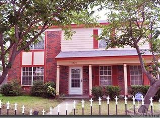 9749 Kittyhawk Ln, Dallas, TX 75217