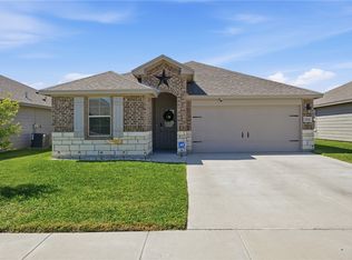 7901 Pruet Dr, Corpus Christi, TX 78414