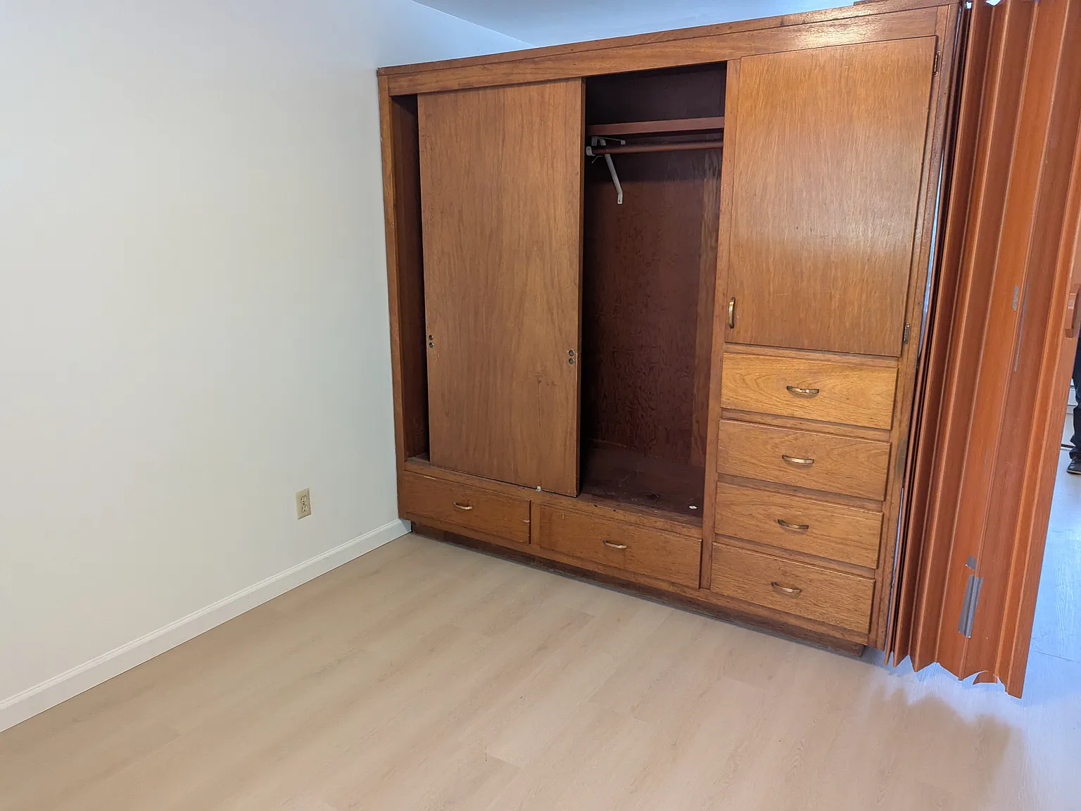 1 bed, 434 sqft, $1,325 — Photo 3