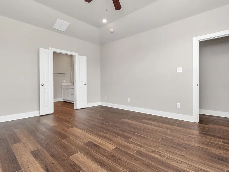 10515 Moon Valley Ln — Photo 27