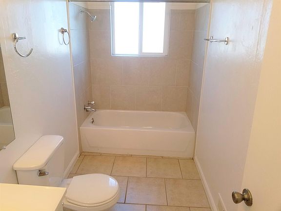2nd image of 623 W 16th St #A