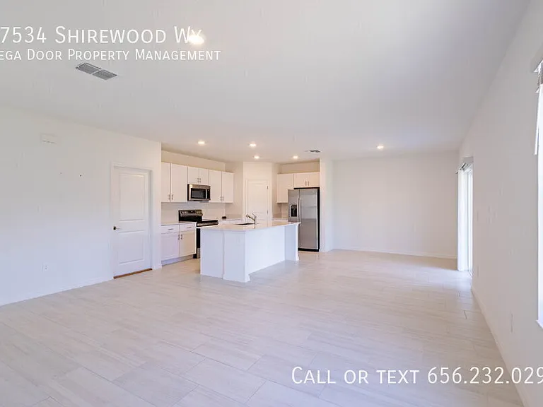 17534 Shirewood Way — Photo 8